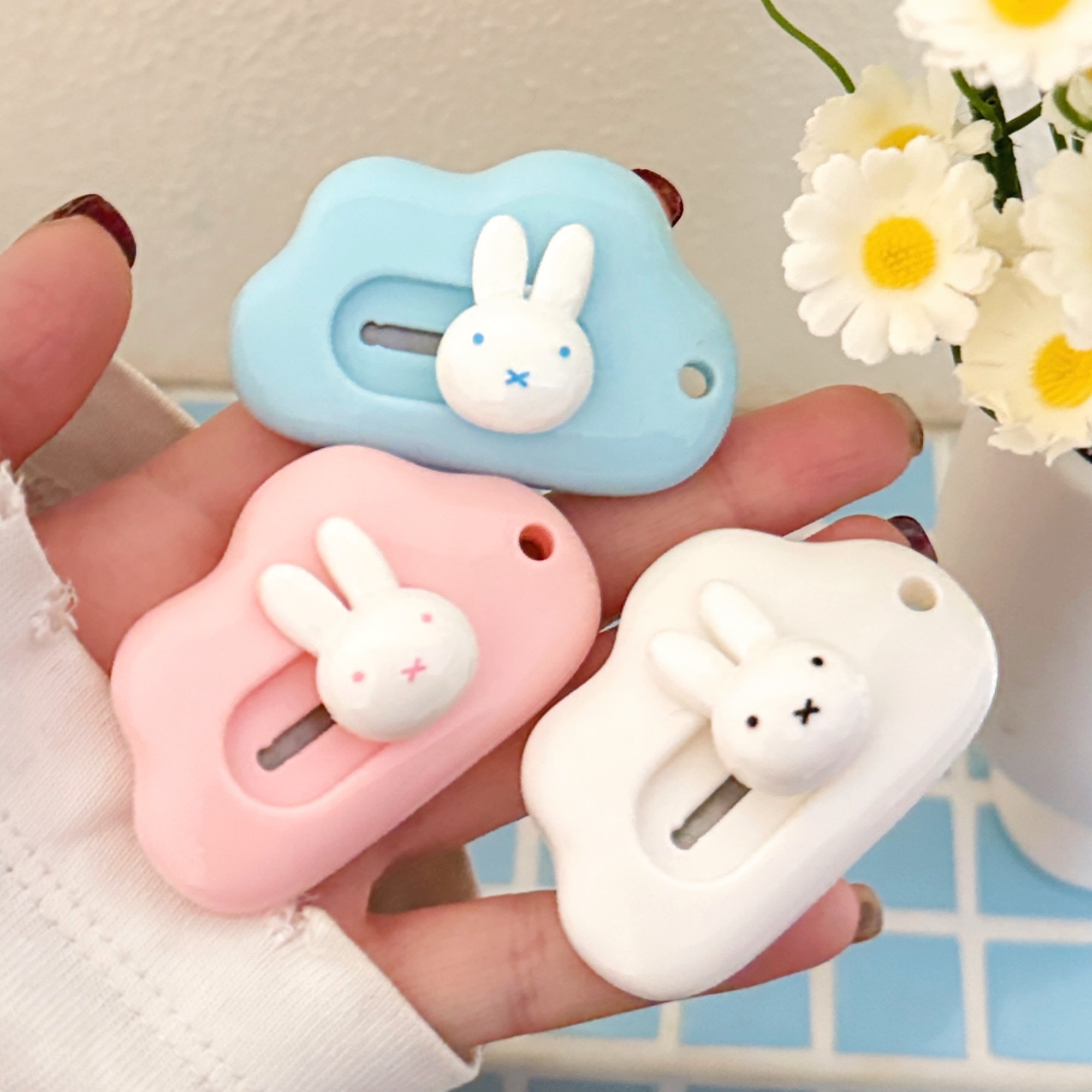 HOT Selling 1/3 Pcs Cute Miffy - مراجعة Cosplay Prop Knife وسعره