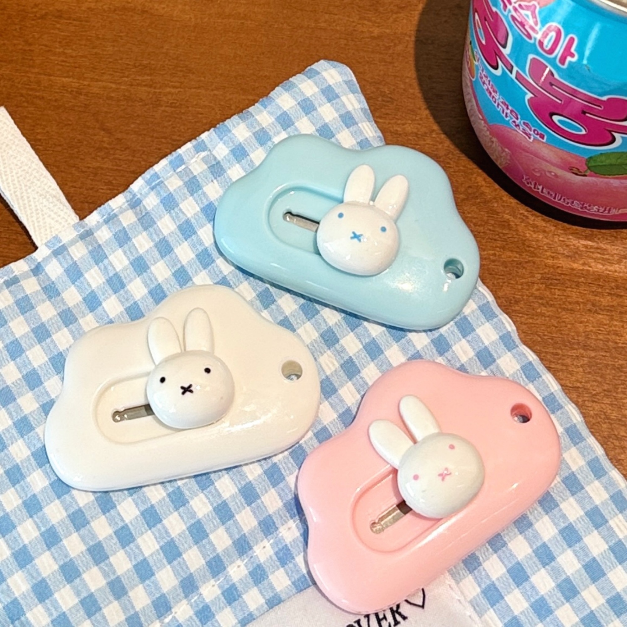 HOT Selling 1/3 Pcs Cute Miffy - مراجعة Cosplay Prop Knife وسعره