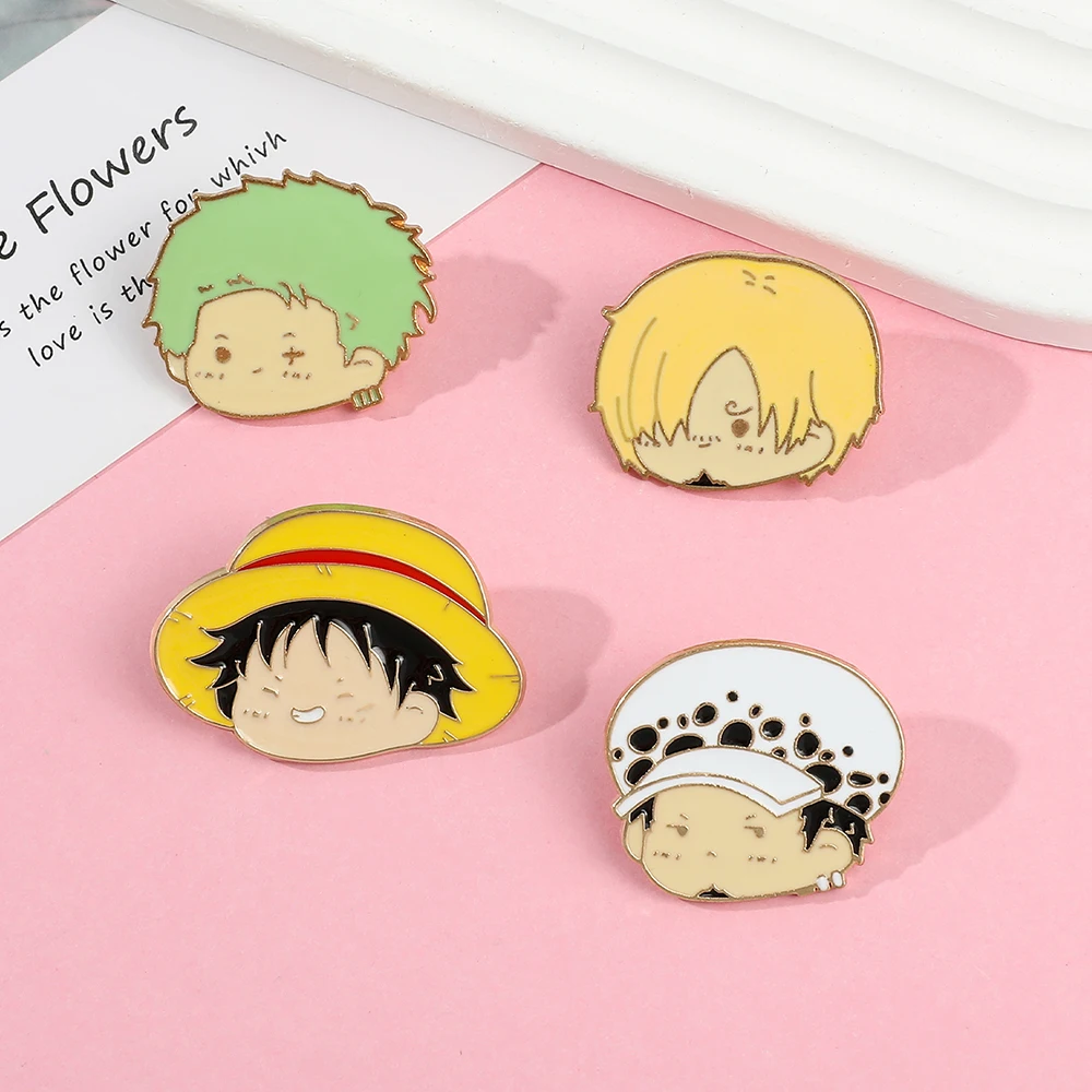 4 Pcs Anime Character Brooch S - مراجعة Cosplay Prop Bag وسعره