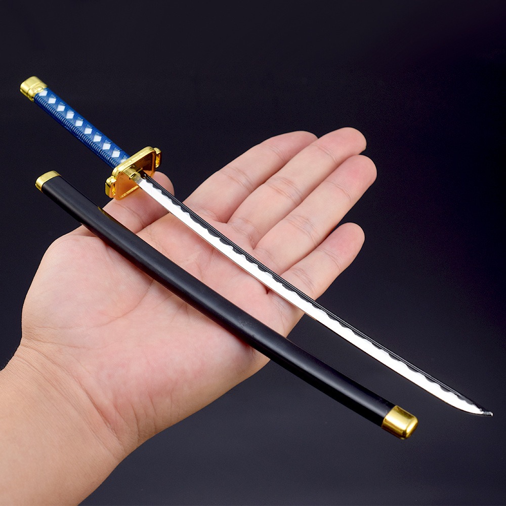 Final  F7 Peripheral Fantasy V - مراجعة Cosplay Prop Katana وسعره