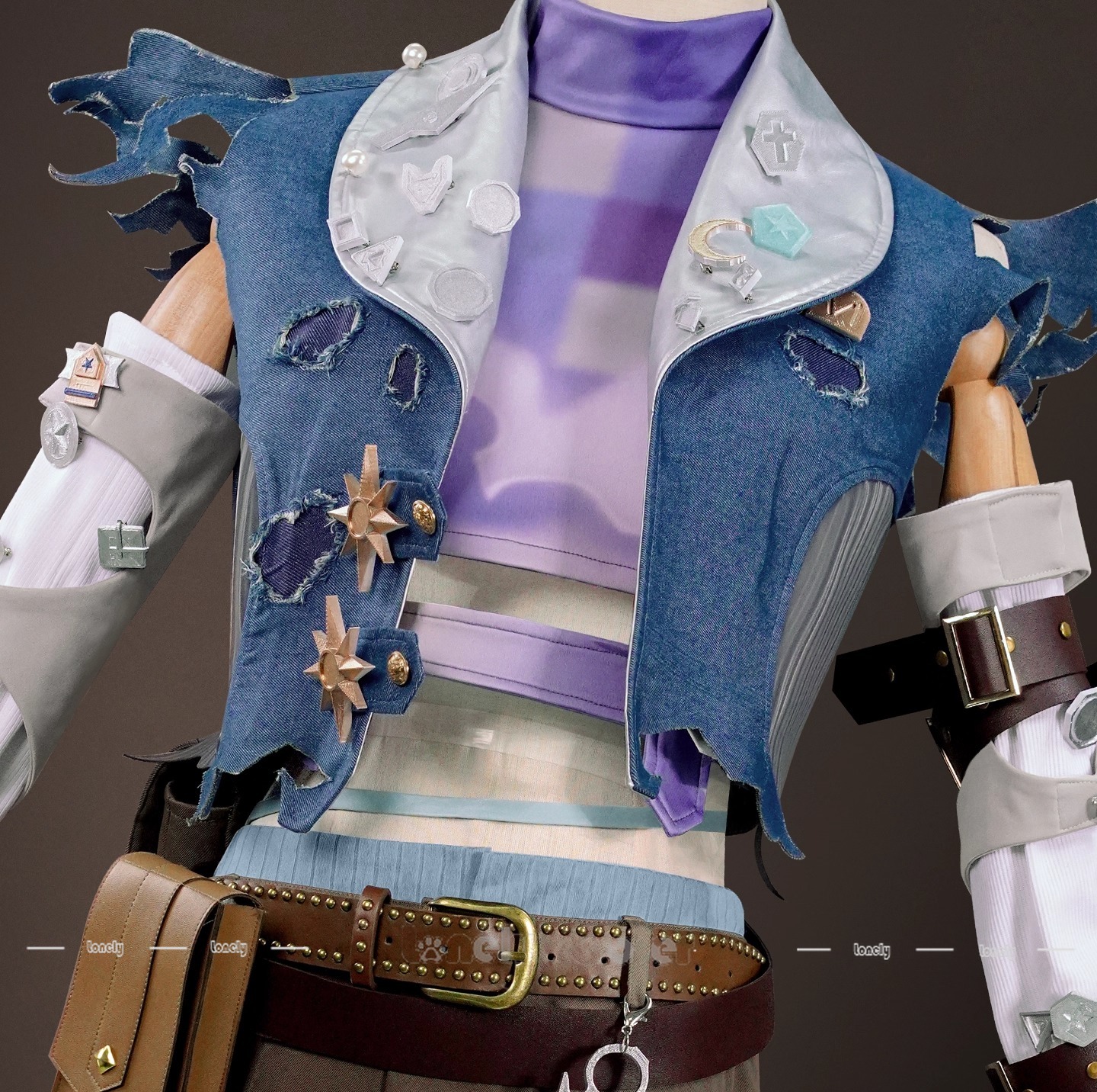 Feast on This Shore Amanda Gad - مراجعة Cosplay Prop Bag وسعره