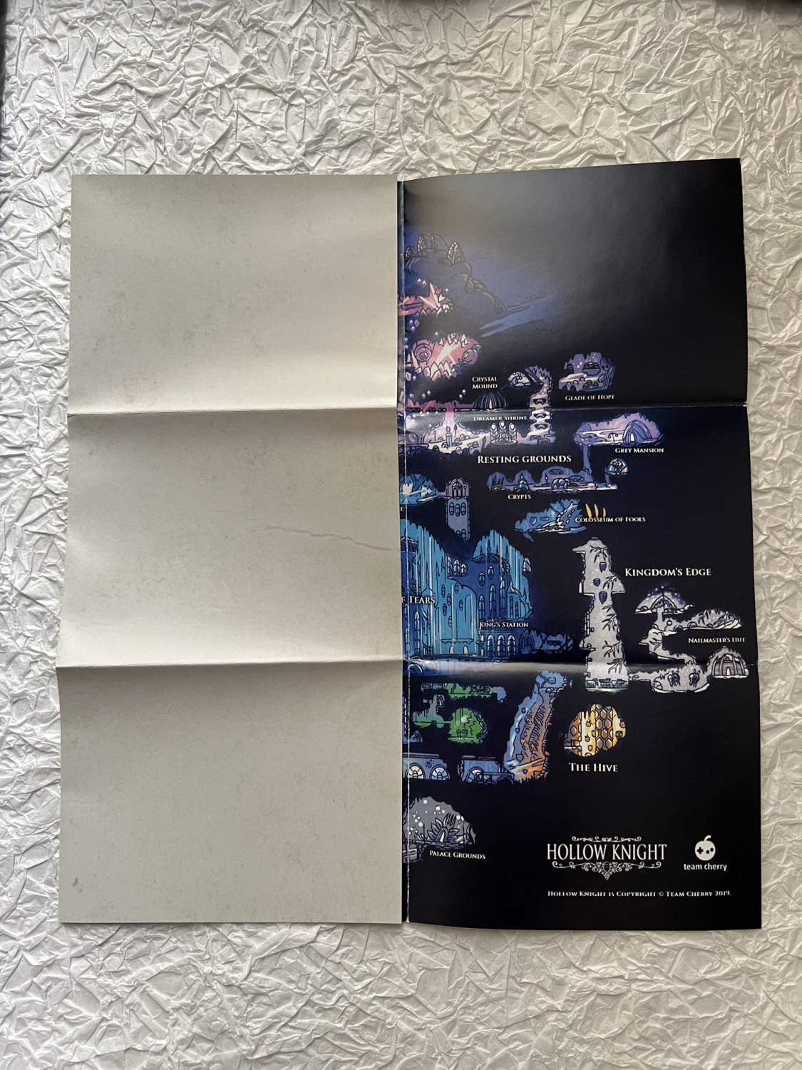 Game Hollow Knight Instruction - مراجعة Cosplay Prop Book وسعره